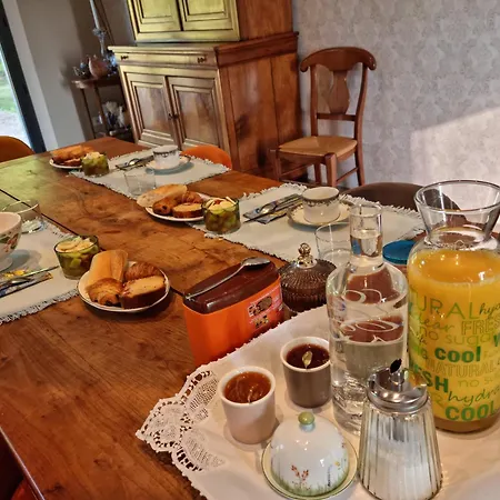 L'aupinouse Double Chardon, Au 1er Etage Avec Salle D'eau Privative ベッド・アンド・ブレックファスト La Suze-sur-Sarthe